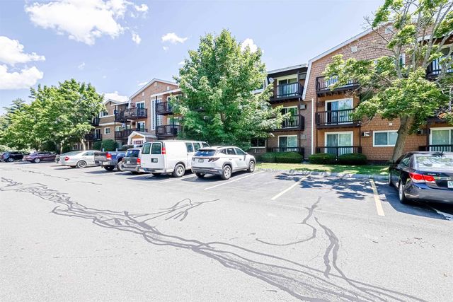 210 Brook Village Rd Apt 7, Nashua, NH 03062