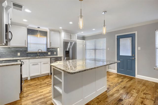 302 Wright Avenue, Rockwall, TX 75032