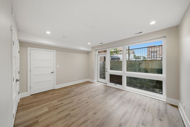 308 W EVERGREEN Avenue 1R, Chicago, IL 60610