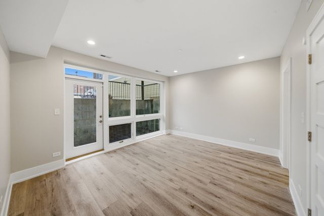 308 W EVERGREEN Avenue 1R, Chicago, IL 60610