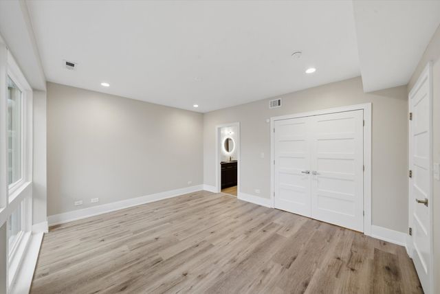 308 W EVERGREEN Avenue 1R, Chicago, IL 60610