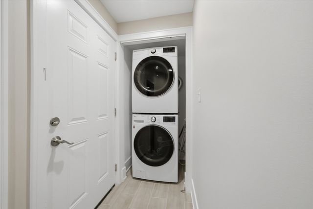 308 W EVERGREEN Avenue 1R, Chicago, IL 60610
