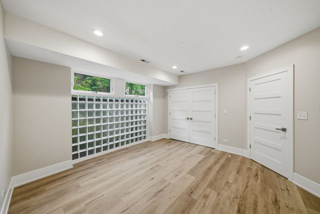 308 W EVERGREEN Avenue 1R, Chicago, IL 60610