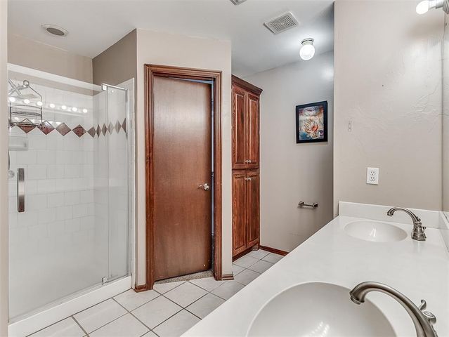 11712 SW 7th Street, Yukon, OK 73099