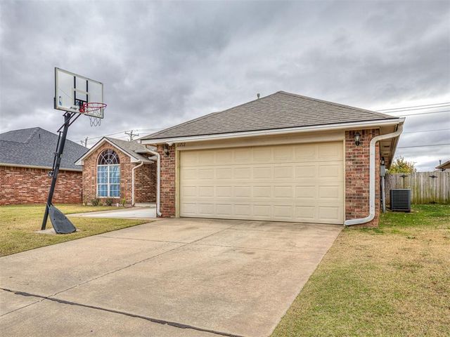 11712 SW 7th Street, Yukon, OK 73099