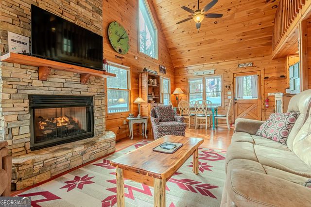 1023 Knollwood Road, Mineral Bluff, GA 30559