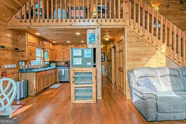 1023 Knollwood Road, Mineral Bluff, GA 30559