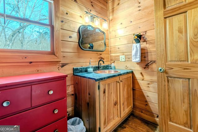 1023 Knollwood Road, Mineral Bluff, GA 30559