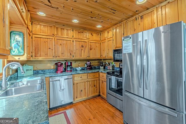 1023 Knollwood Road, Mineral Bluff, GA 30559