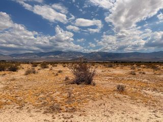 40 Rabbit Springs Road, Lucerne Valley, CA 92356