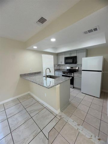 7426 WYNNEWOOD SQUARE 195, Winter Park, FL 32792