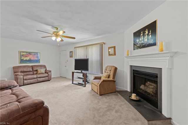417 S Parliament DR, Virginia Beach, VA 23462