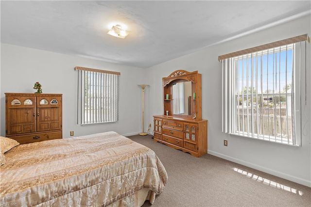 417 S Parliament DR, Virginia Beach, VA 23462