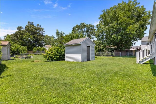 417 S Parliament DR, Virginia Beach, VA 23462