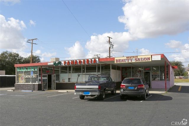 407 Iowa Avenue, Riverside, CA 92507