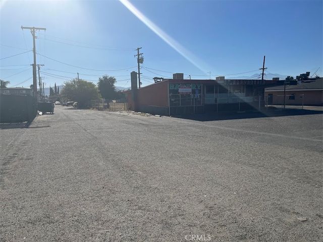 407 Iowa Avenue, Riverside, CA 92507