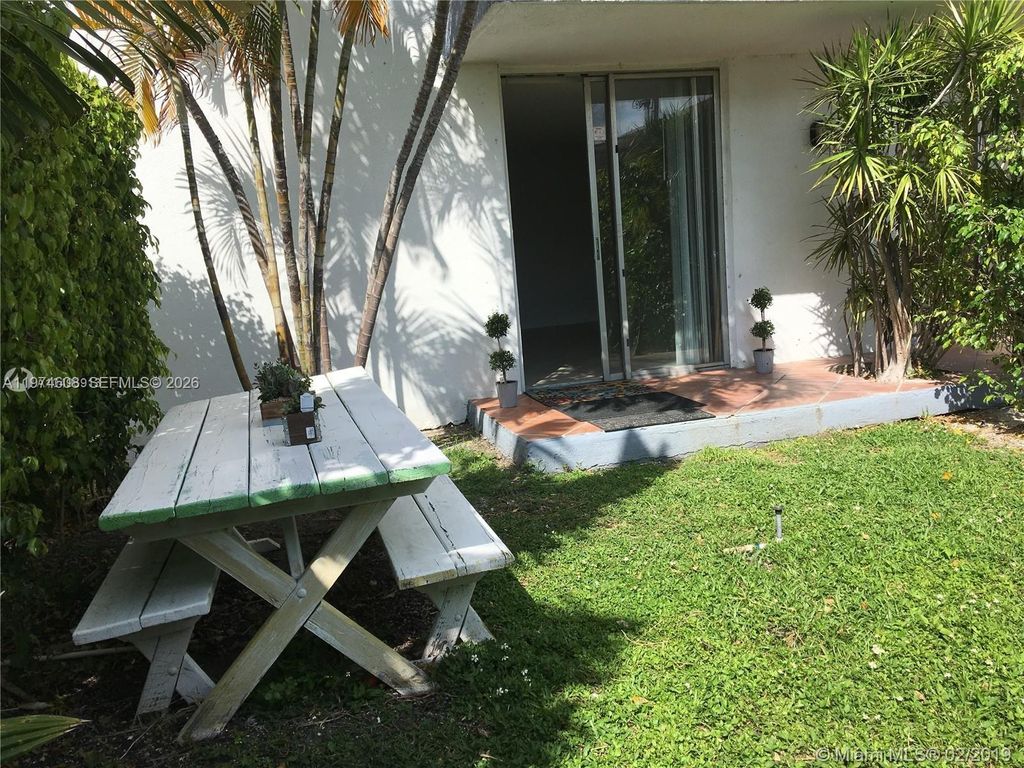 1801 S Treasure Dr 124, North Bay Village, FL 33141