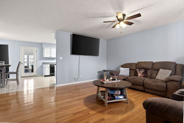 5869 Beersheba Hwy, Mcminnville, TN 37110