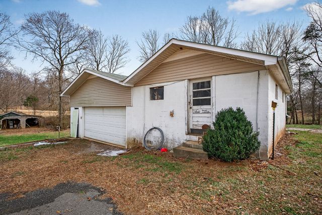 5869 Beersheba Hwy, Mcminnville, TN 37110