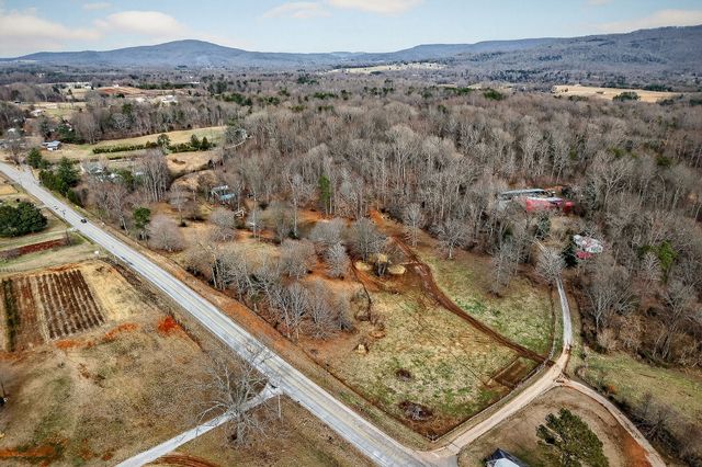 5869 Beersheba Hwy, Mcminnville, TN 37110