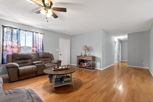 5869 Beersheba Hwy, Mcminnville, TN 37110