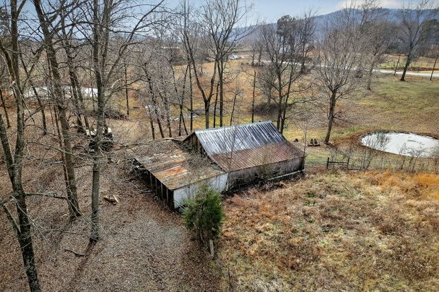 5869 Beersheba Hwy, Mcminnville, TN 37110