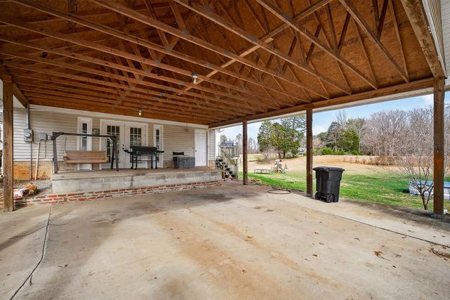 5869 Beersheba Hwy, Mcminnville, TN 37110