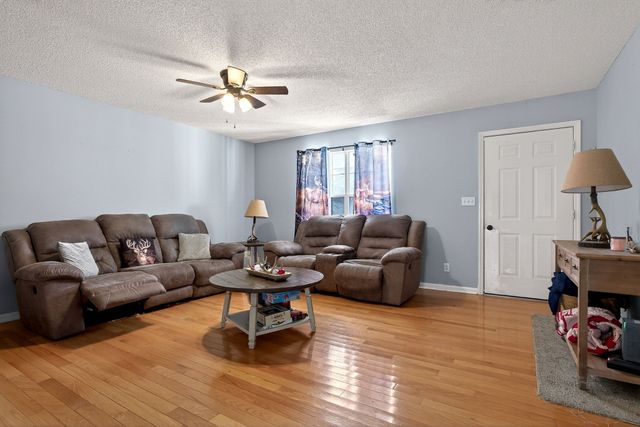 5869 Beersheba Hwy, Mcminnville, TN 37110