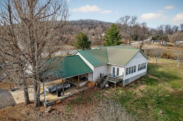 5869 Beersheba Hwy, Mcminnville, TN 37110