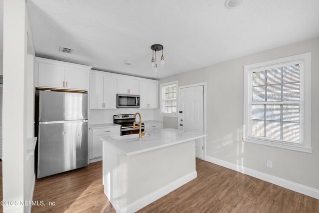2981 ERNEST Street, Jacksonville, FL 32205