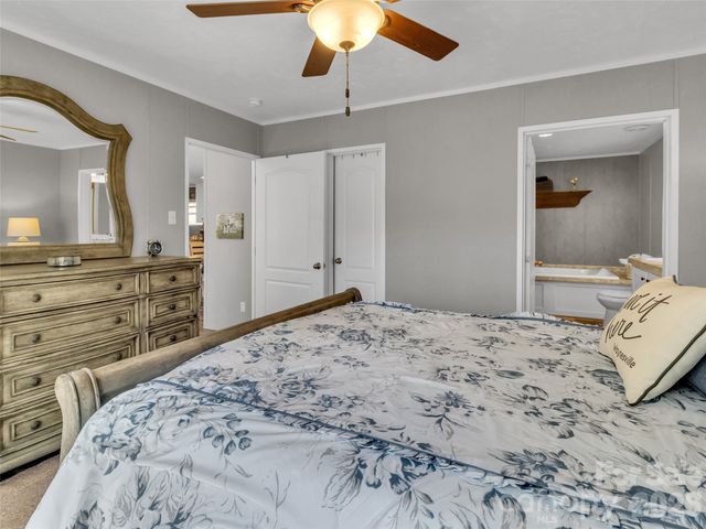 424 Arrington Acres Drive, Waynesville, NC 28786