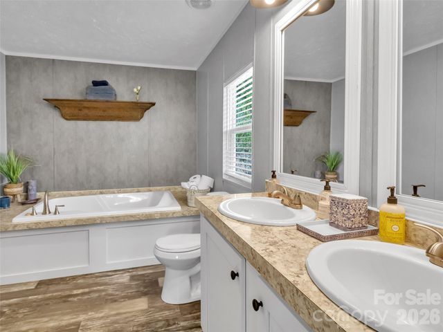 424 Arrington Acres Drive, Waynesville, NC 28786