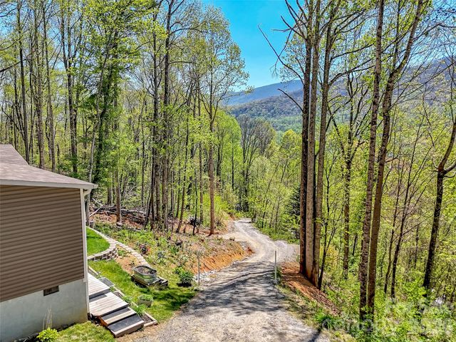424 Arrington Acres Drive, Waynesville, NC 28786