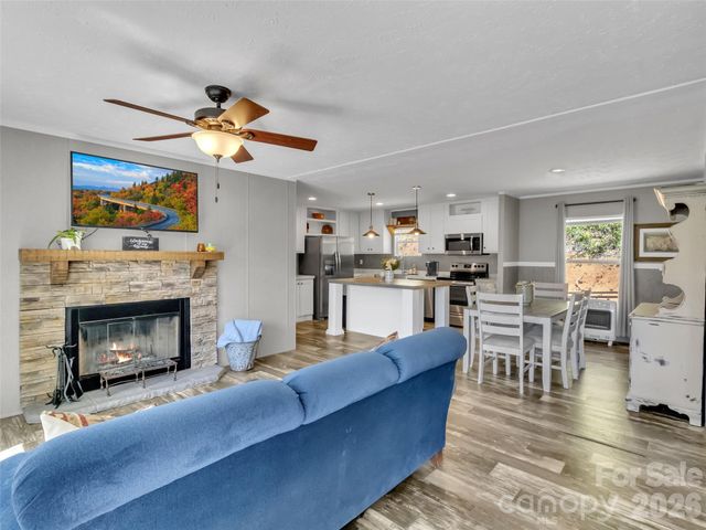 424 Arrington Acres Drive, Waynesville, NC 28786