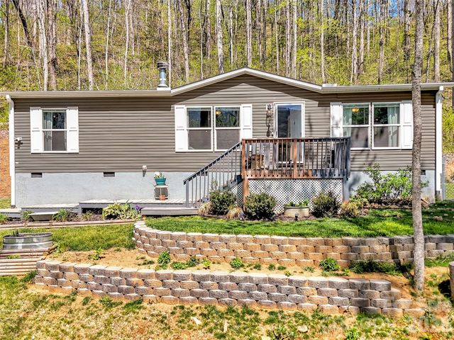 424 Arrington Acres Drive, Waynesville, NC 28786