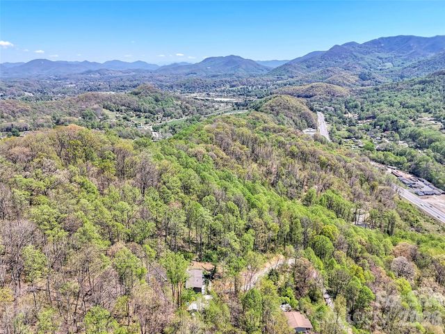424 Arrington Acres Drive, Waynesville, NC 28786