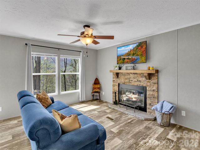 424 Arrington Acres Drive, Waynesville, NC 28786