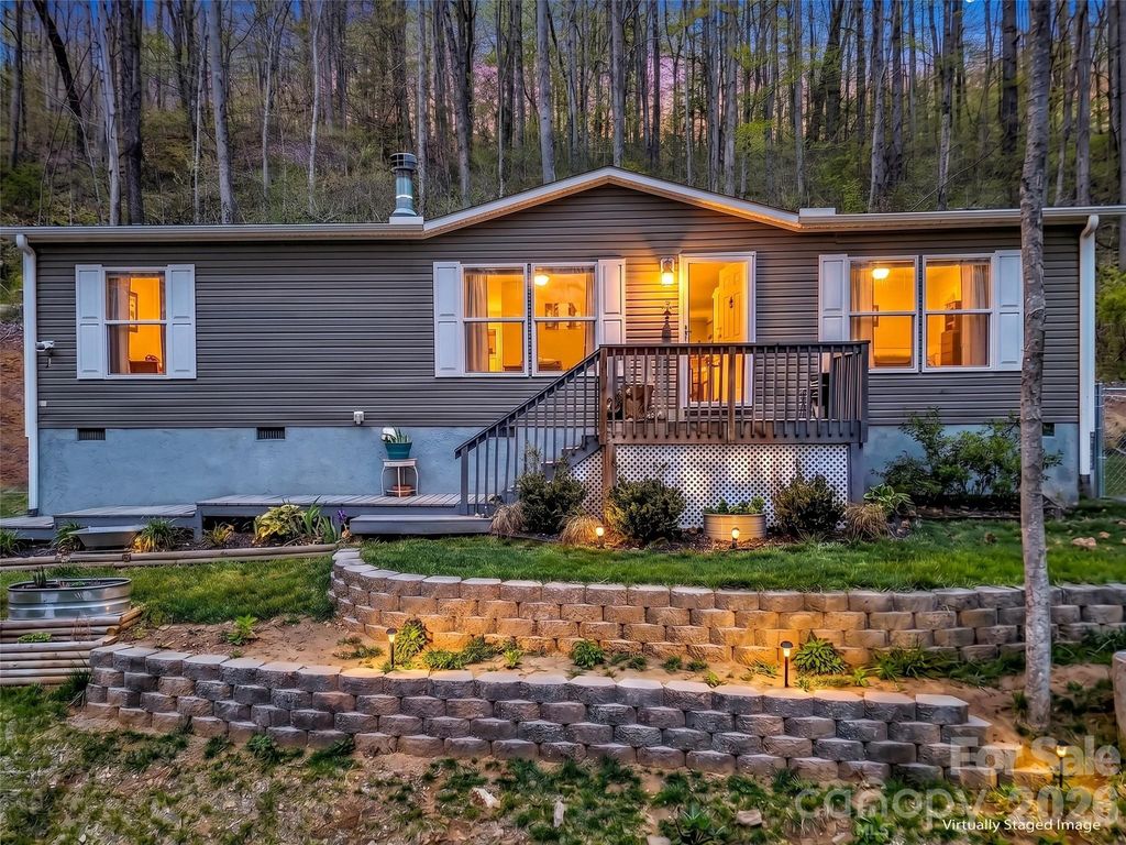 424 Arrington Acres Drive, Waynesville, NC 28786