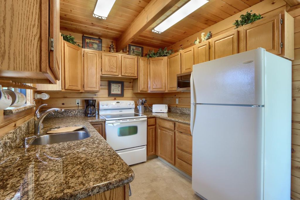Image 12 of property listing at 5027 Fox Creek, Mariposa, CA 95338