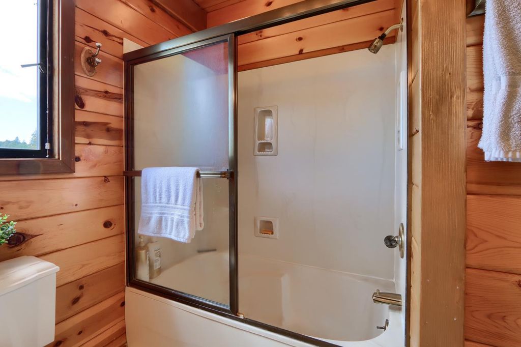 Image 17 of property listing at 5027 Fox Creek, Mariposa, CA 95338