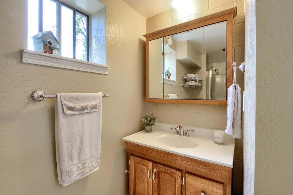 Image 28 of property listing at 5027 Fox Creek, Mariposa, CA 95338
