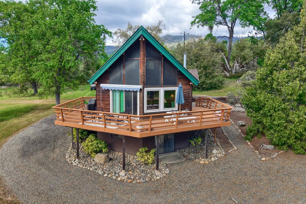 Image 3 of property listing at 5027 Fox Creek, Mariposa, CA 95338