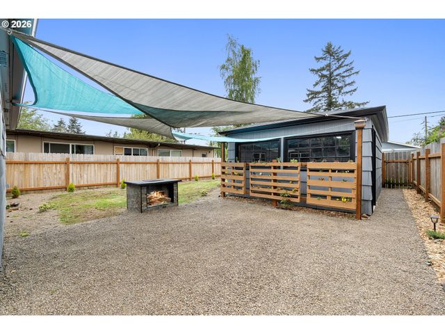 3716 Se 70TH Ave, Portland, OR 97206