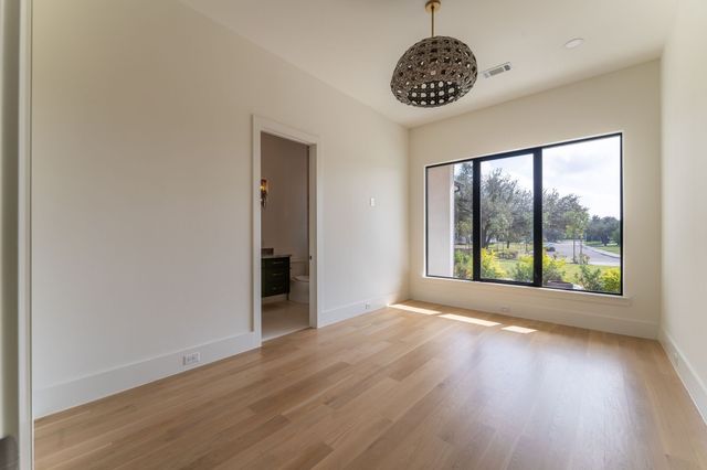 5615 Lobello Drive, Dallas, TX 75229