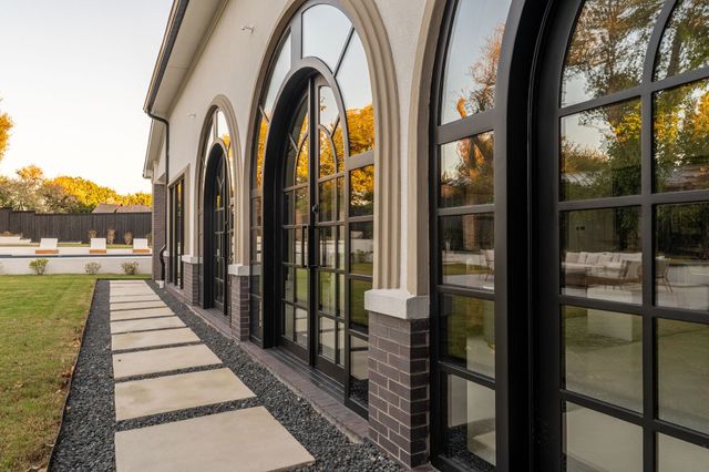 5615 Lobello Drive, Dallas, TX 75229