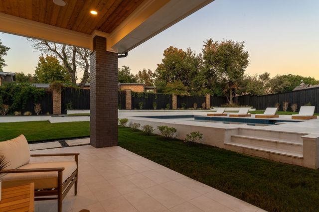 5615 Lobello Drive, Dallas, TX 75229