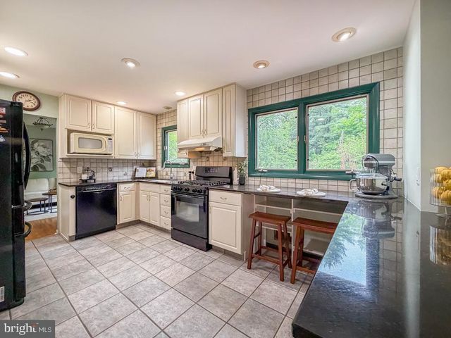 249 FORREST RD, Yardley, PA 19067