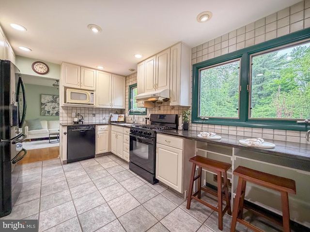 249 FORREST RD, Yardley, PA 19067