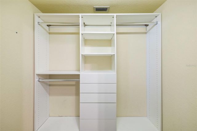 6632 CRESCENT WOODS CIRCLE, Lakeland, FL 33813