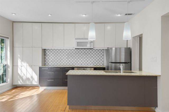 7151 Gaston 406, Dallas, TX 75214